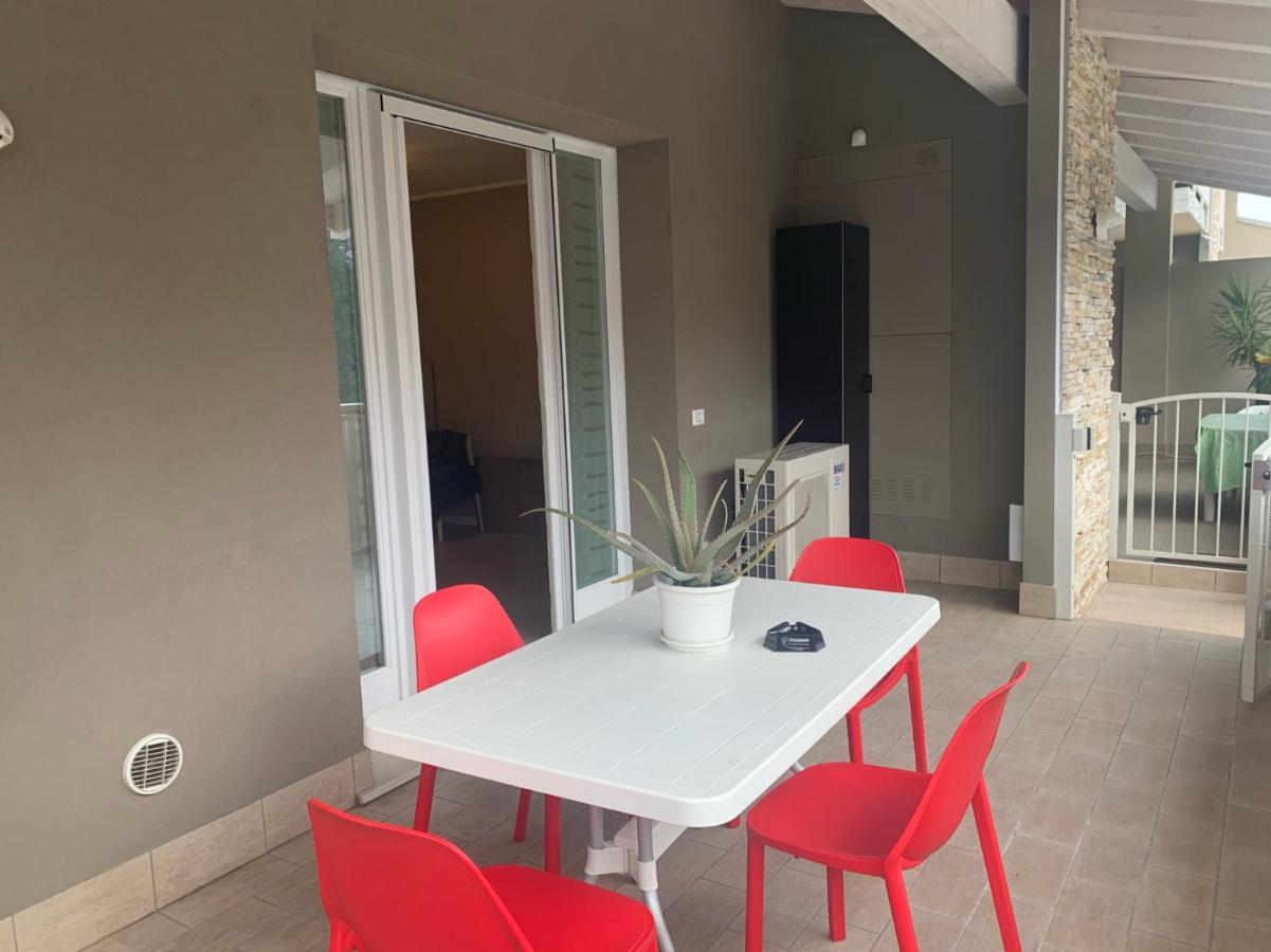Le Noir Appartment Peschiera del Garda Exterior foto