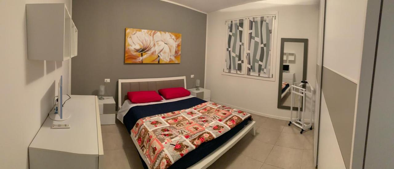 Le Noir Appartment Peschiera del Garda Exterior foto